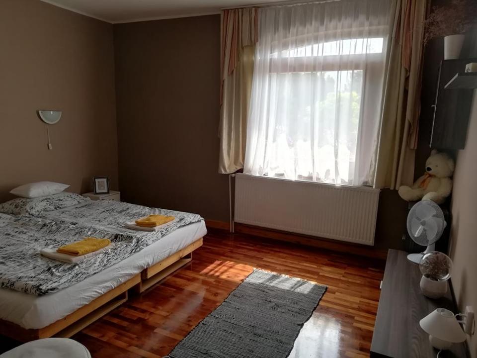 Sunfish Apartman Balatonszarszo Ngoại thất bức ảnh